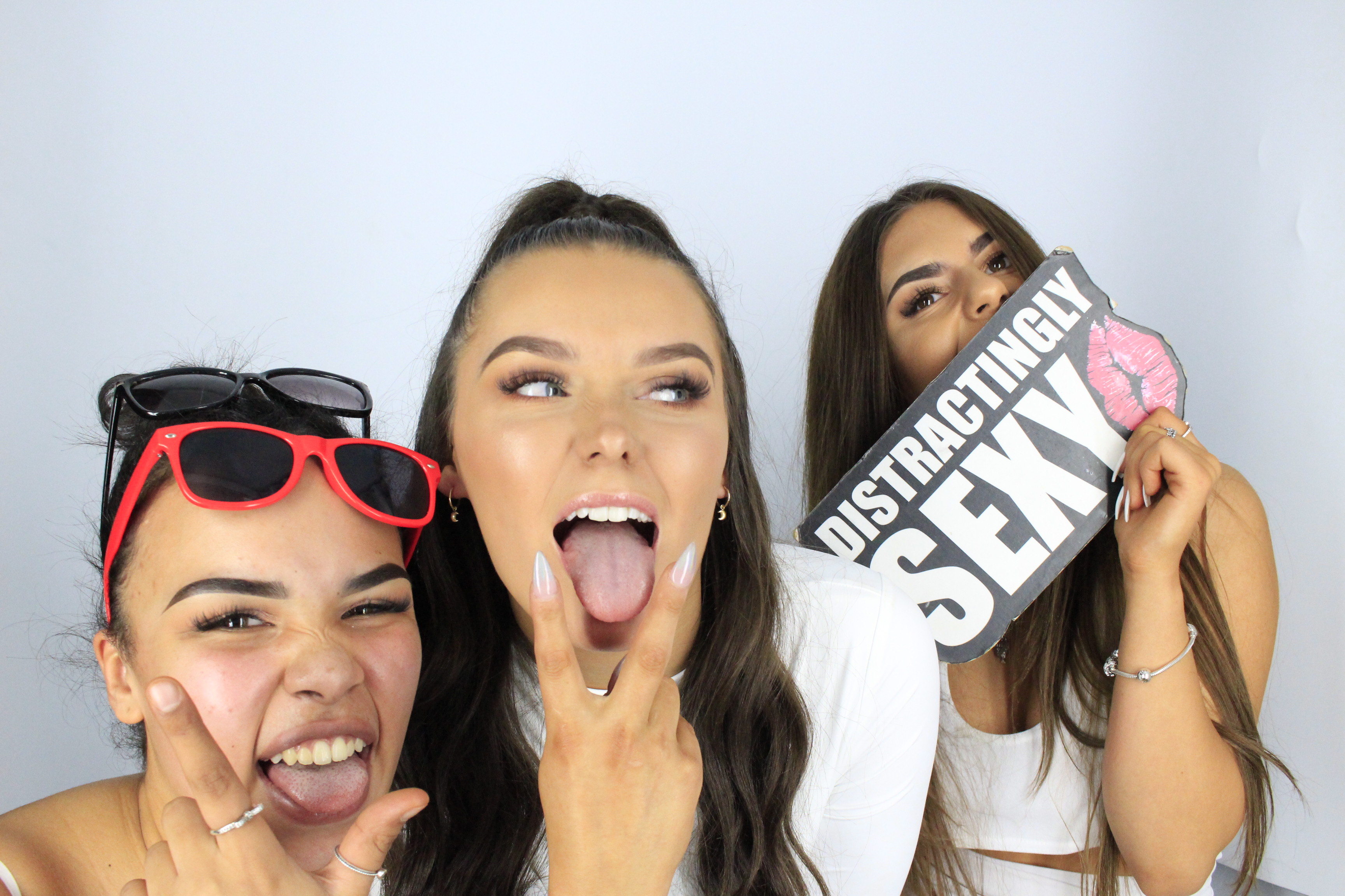 Issy & Alice's 18th Birthday Party | View more photos from the event at gallery.myphotoboothexperience.co.uk/u/MyPhotoBoothExperienceLtd/Issy-Alices-18th-Birthday-Party